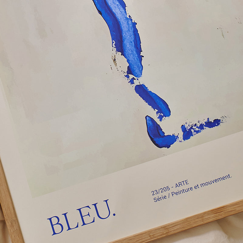 The Poster Club - Bleu von Lucrecia Rey Caro