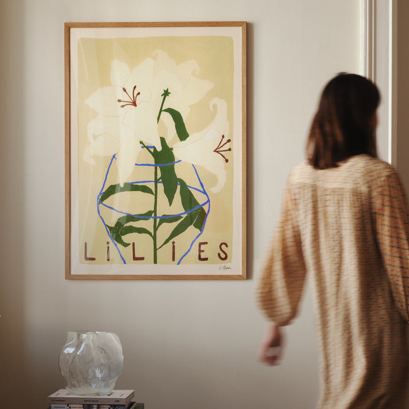 The Poster Club - Lilies von Carla Llanos
