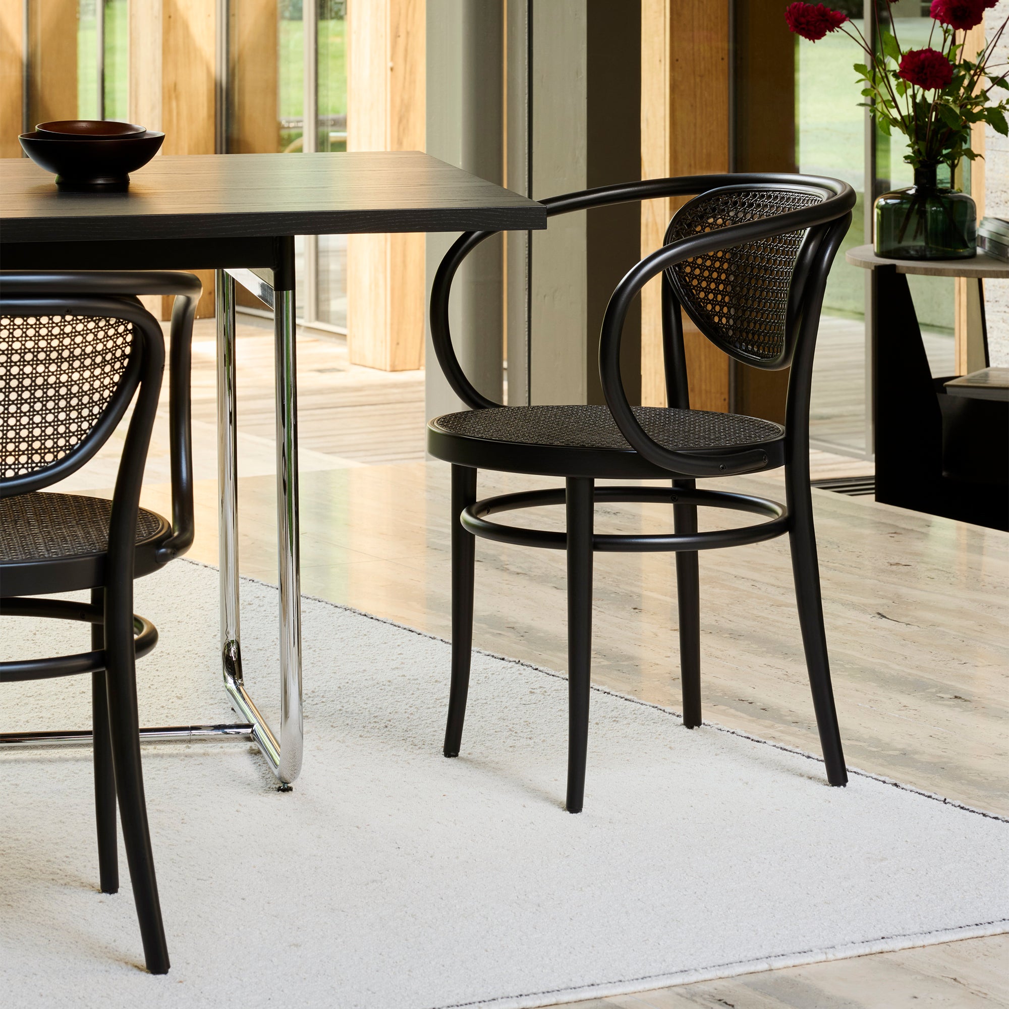 Thonet - 210 R Armlehnstuhl | 