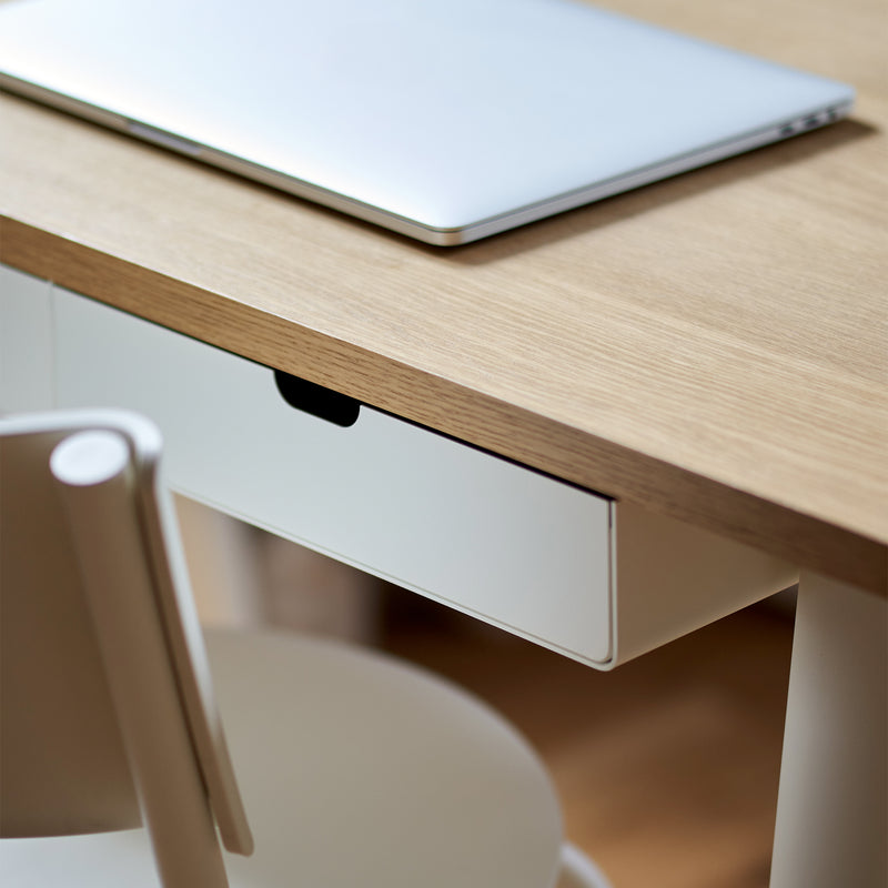 TipToe - NEW MODERN Schreibtisch