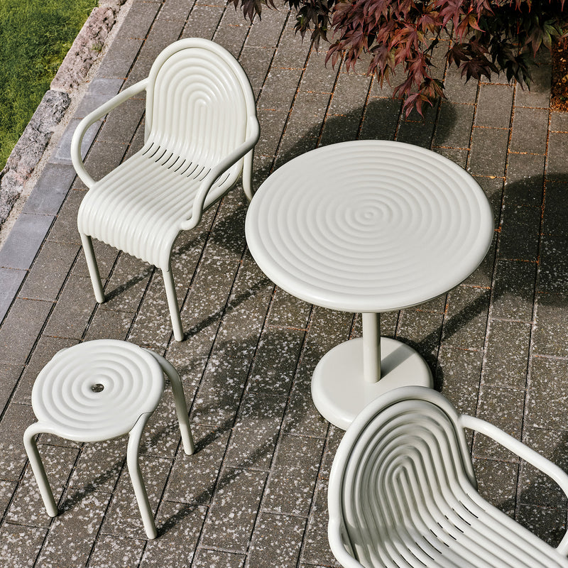 Tom Dixon - Groove Round Gartentisch | putty