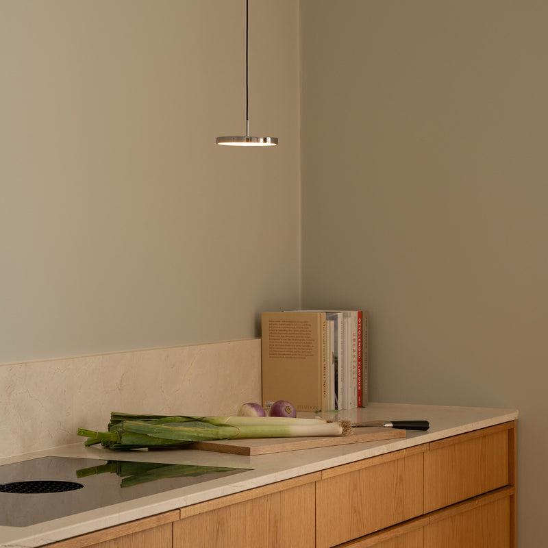 Umage - Asteria Micro LED-Pendelleuchte | V1 / Monochrome / Stahl poliert