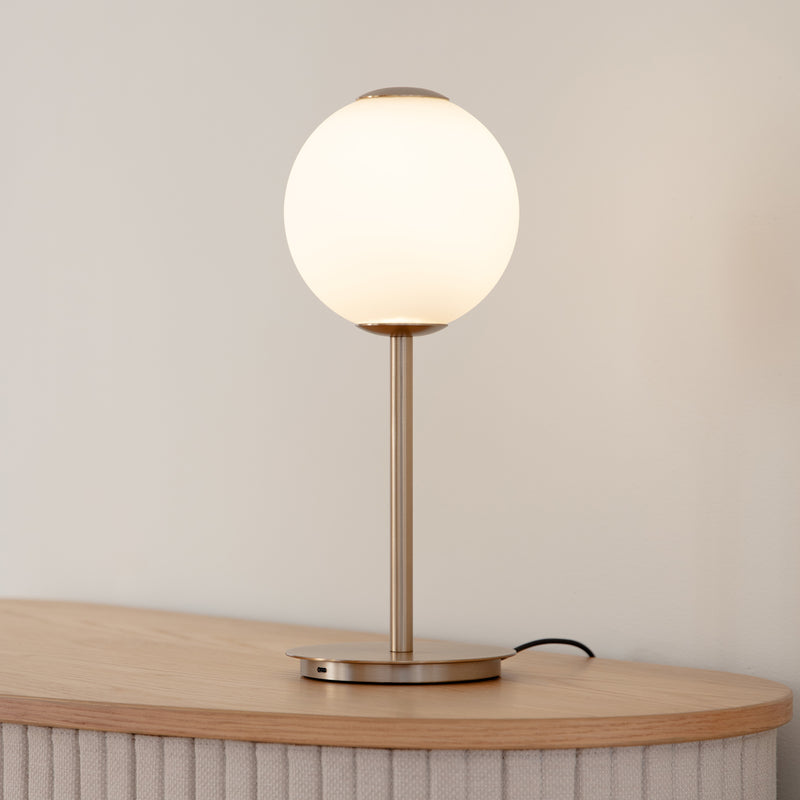 Umage - Audrey LED Tischleuchte | Messing