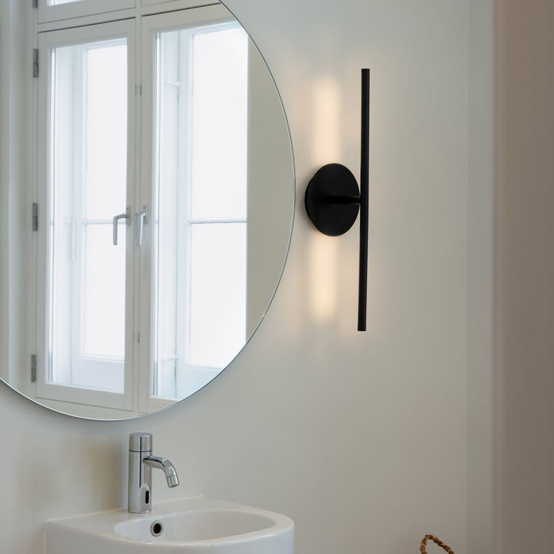 Umage - Omni LED Wandleuchte | schwarz / Mini