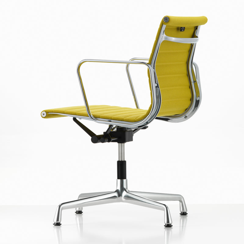 Vitra - EA 131 Bürostuhl mit Armlehnen