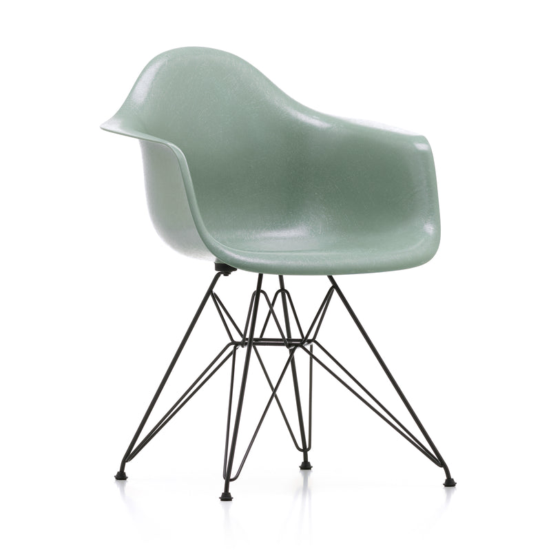 Vitra - Eames Fiberglass Armchair DAR | Filzgleiter basic dark / Eames Sea Foam Green / basic dark  