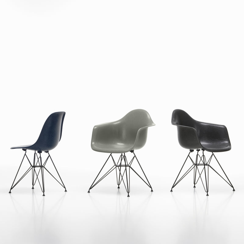 Vitra - Eames Plastic Side Chair DSR RE
