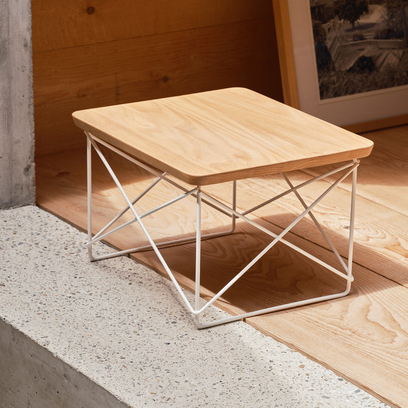 Vitra - Eames Occasional Table LTR | Kastanie massiv / weiß