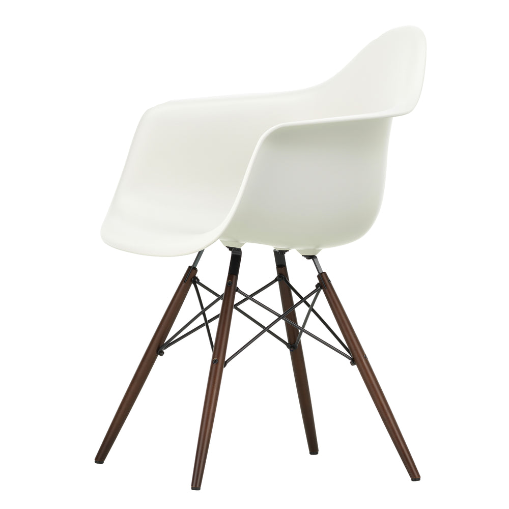 Vitra - Eames Plastic Armchair DAW RE | weiß / Ahorn dunkel 