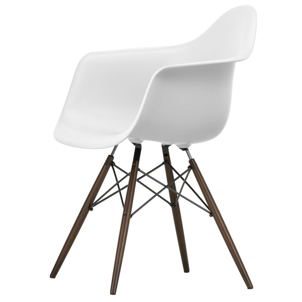 Vitra - Eames Plastic Armchair DAW RE | cotton weiß RE / Ahorn dunkel 