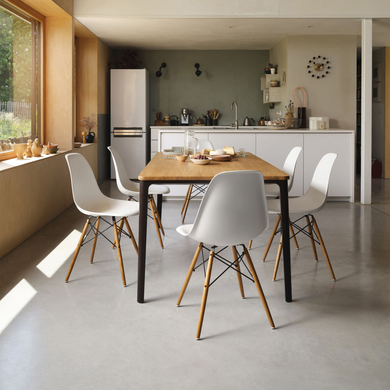 Vitra - Eames Plastic Side Chair DSW | Weiß / Ahorn gelblich