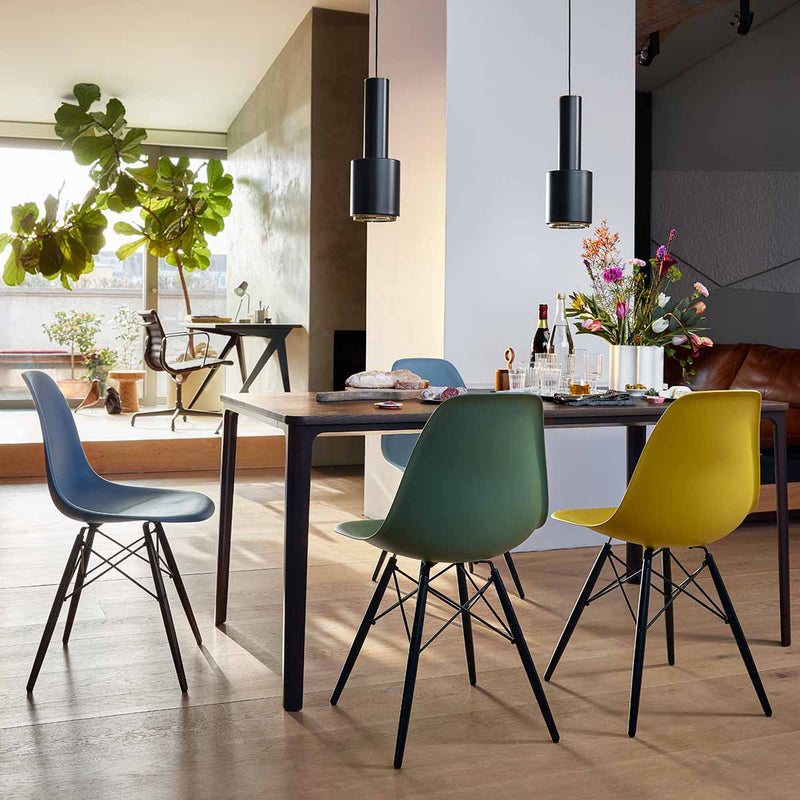 Vitra - Eames Plastic Side Chair DSW
