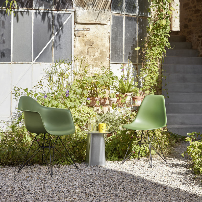 Vitra - Eames Plastic Side Chair DSR RE