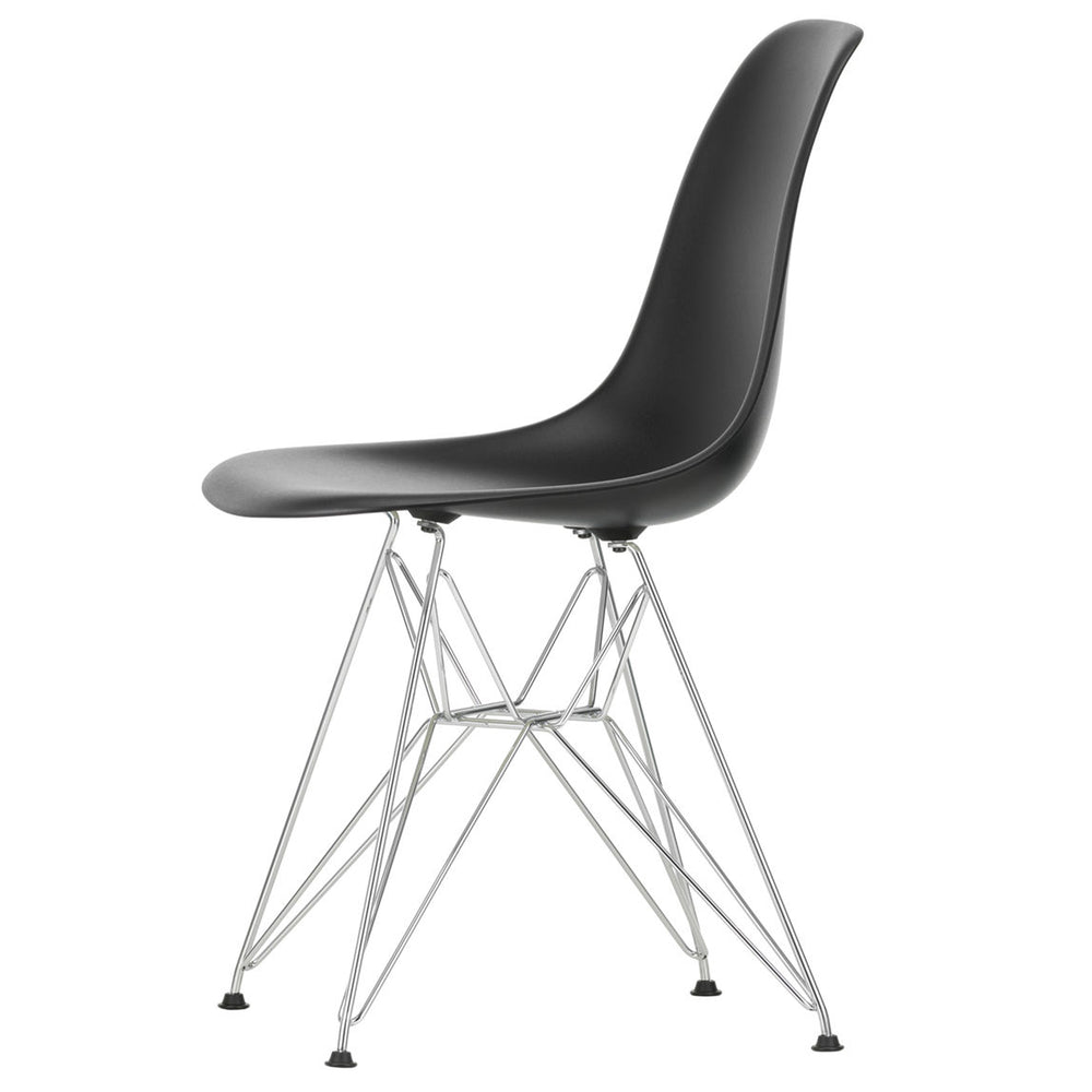Vitra - Eames Plastic Side Chair DSR RE | Filzgleiter basic dark / tiefschwarz RE / verchromt