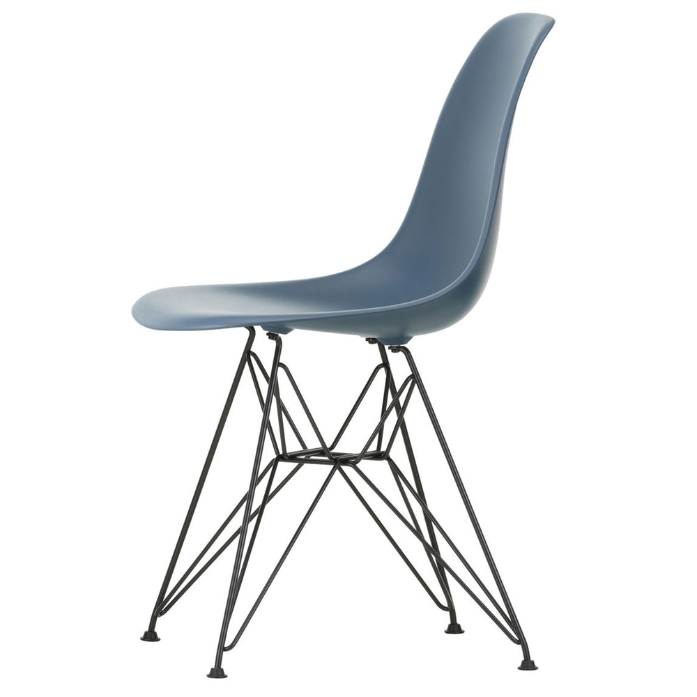 Vitra - Eames Plastic Side Chair DSR RE | meerblau RE / basic dark
