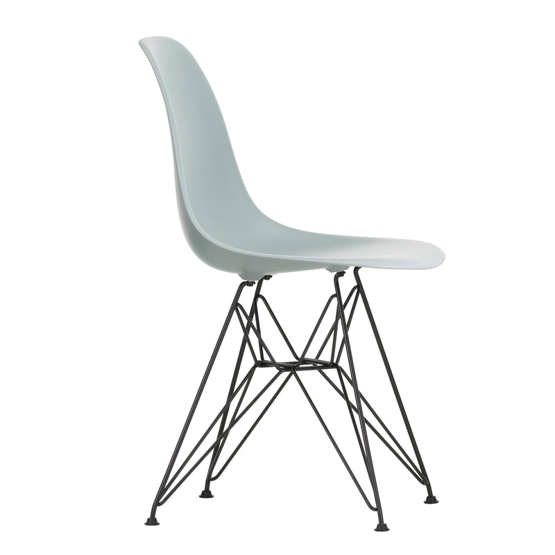 Vitra - Eames Plastic Side Chair DSR RE | hellgrau RE / basic dark
