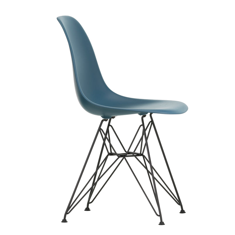 Vitra - Eames Plastic Side Chair DSR RE | meerblau RE / basic dark