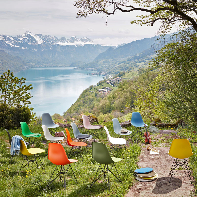 Vitra - Eames Plastic Side Chair DSR Set