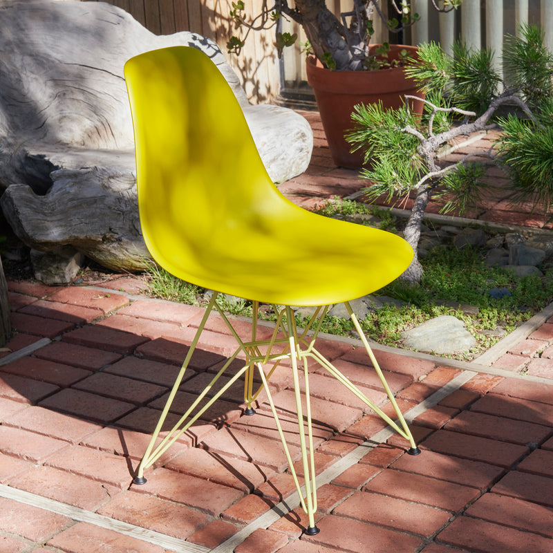 Vitra - Eames Plastic Side Chair DSR RE