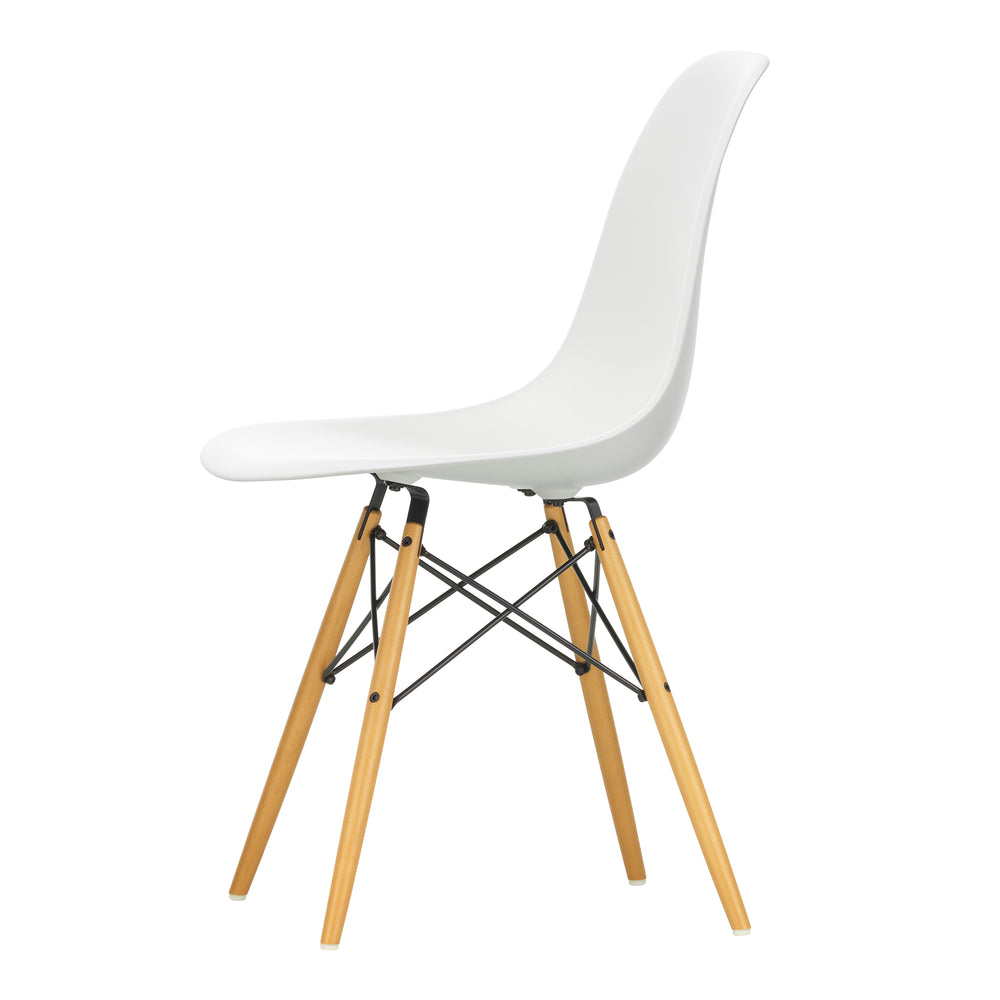 Vitra - Eames Plastic Side Chair DSW RE | Filzgleiter basic dark / weiß / Ahorn gelblich