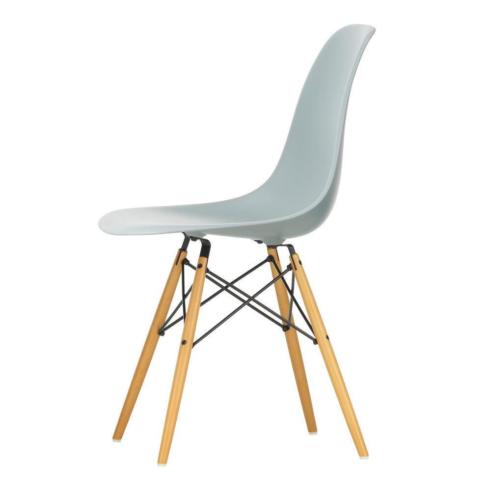 Vitra - Eames Plastic Side Chair DSW RE | Filzgleiter basic dark / hellgrau RE / Ahorn gelblich