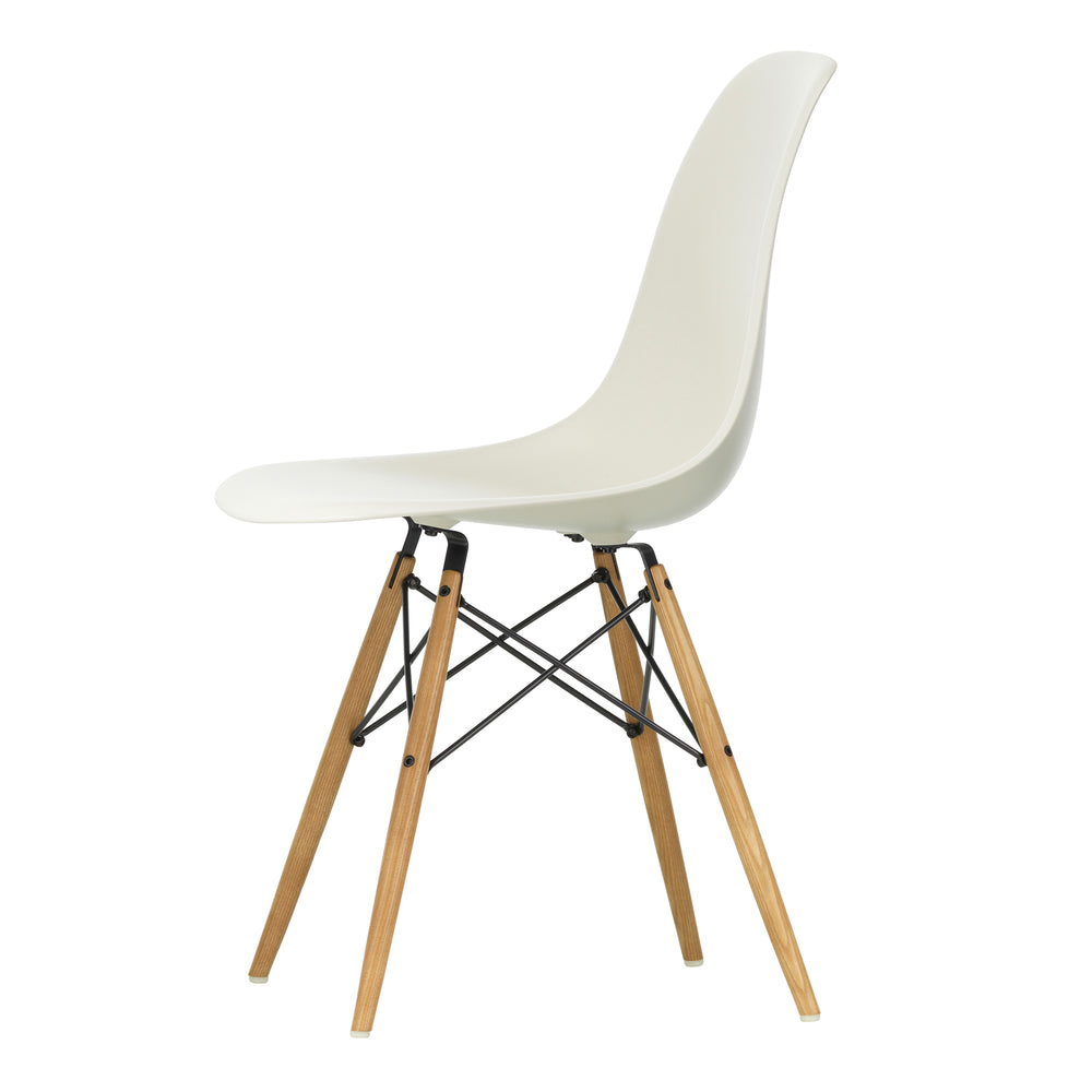 Vitra - Eames Plastic Side Chair DSW RE | Filzgleiter basic dark / kieselstein RE / Esche honigfarben