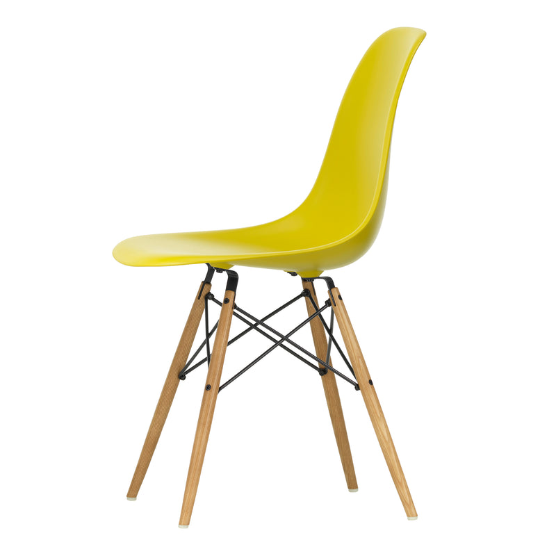 Vitra - Eames Plastic Side Chair DSW RE | Filzgleiter basic dark / senf RE / Esche honigfarben