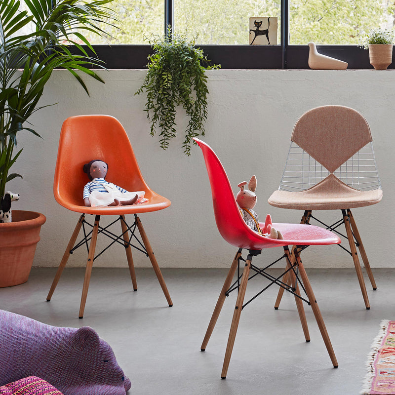 Vitra - Eames Plastic Side Chair DSW