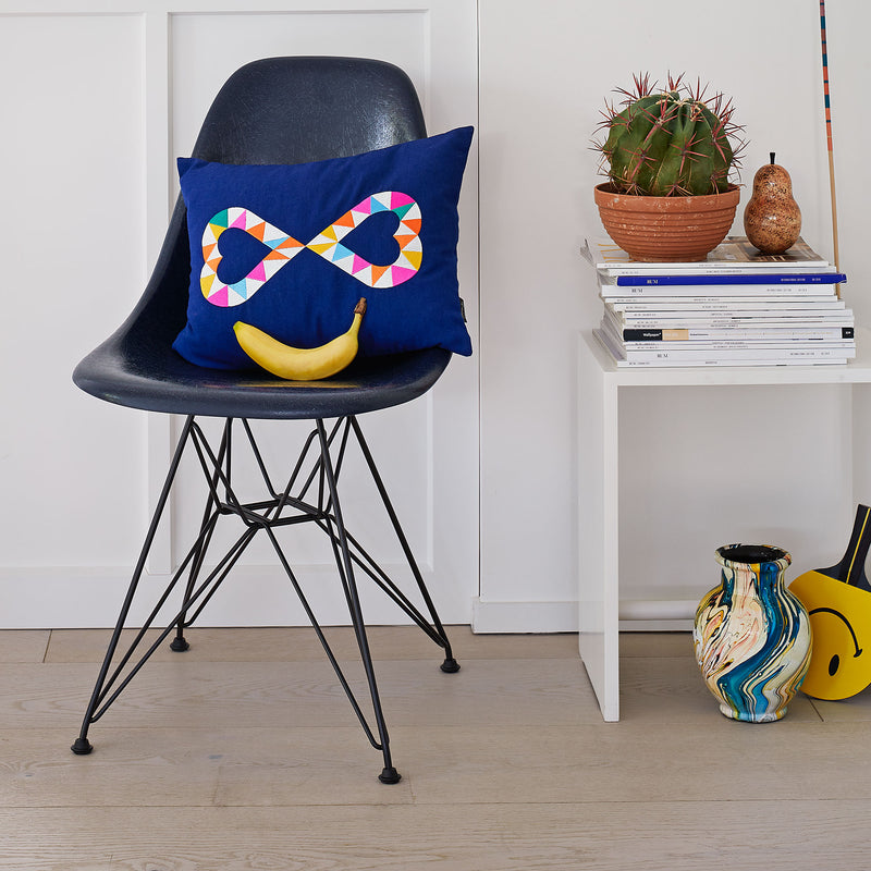 Vitra - Embroidered Kissen | 40 x 30 cm