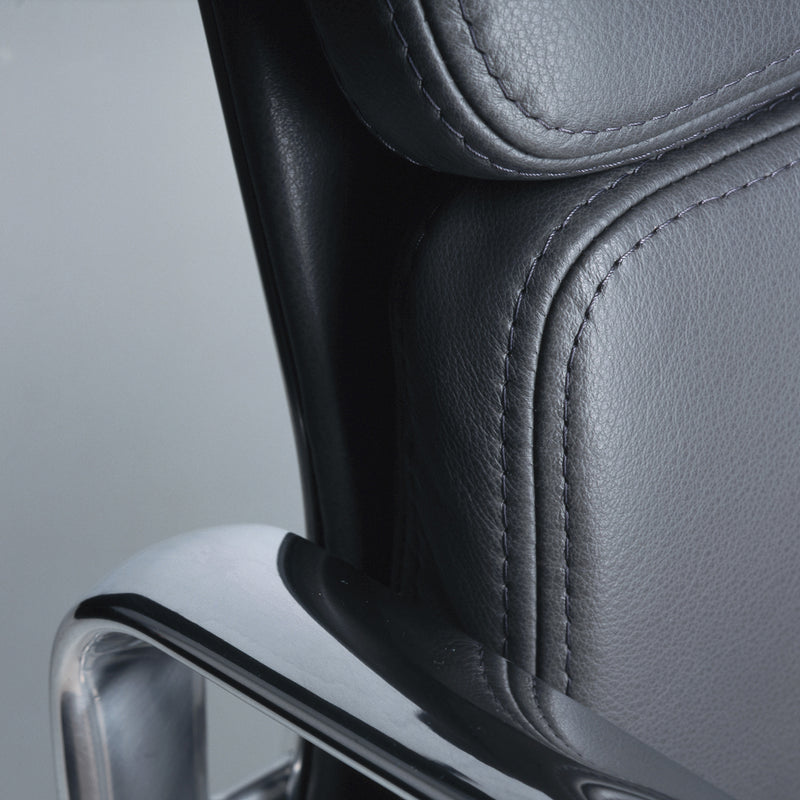 Vitra - Soft Pad Chair EA 217