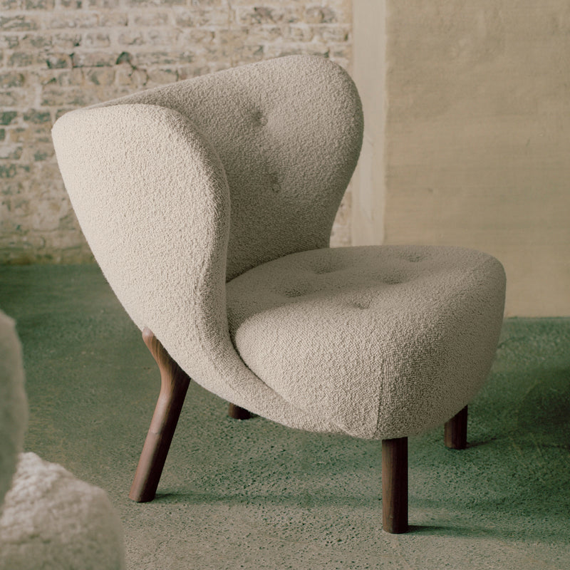 &amp;Tradition - Little Petra Lounge Chair | Karakorum 003 / ohne Pouf / Walnuss