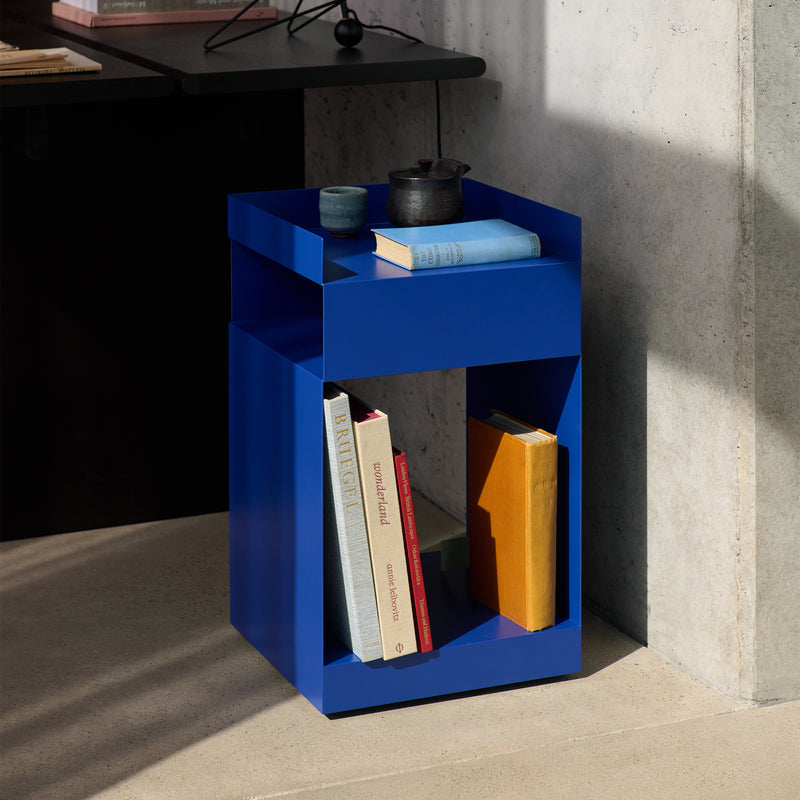 &amp;Tradition - Rotate SC73 Beistelltisch | kobaltblau