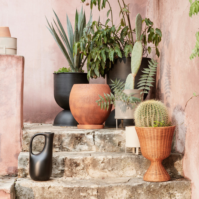 Ferm Living - Agnes Blumenständer geflochten