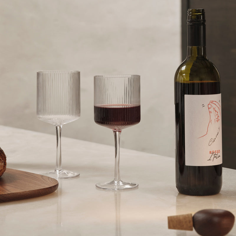 Ferm Living - Ripple Rotweinglas (2er-Set)