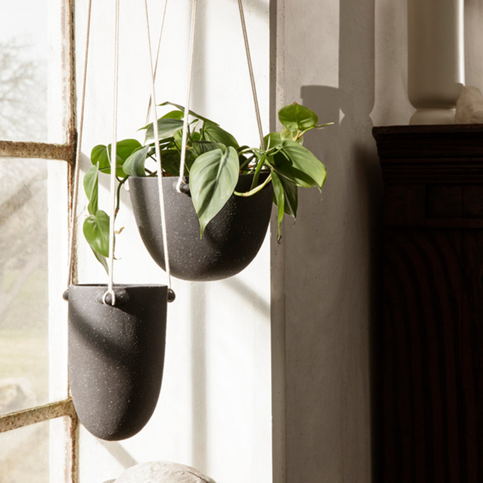 Ferm Living - Speckle Hänge-Blumentopf