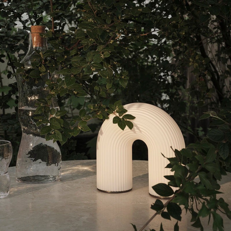 Ferm Living - Vuelta LED Tischleuchte