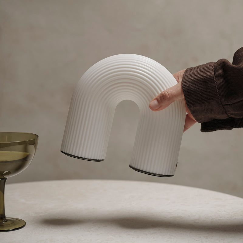 Ferm Living - Vuelta LED Tischleuchte