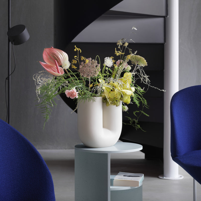 Muuto - Kink Vase | H 26,3 cm / sand