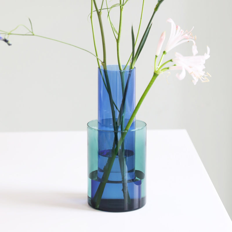 &amp;klevering - Amphi Vase | small / grün