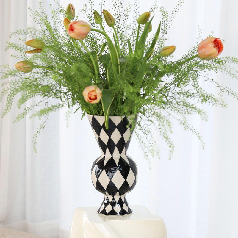 &amp;klevering - Rhombic Vase | schwarz