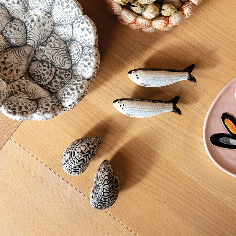 &amp;klevering - Salz- und Pfefferstreuer Sardine