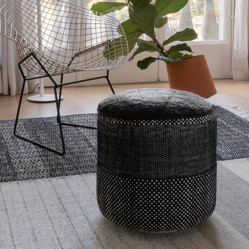 nanimarquina - Tres Persian Pouf | Ø 40 x H 43 cm / schwarz