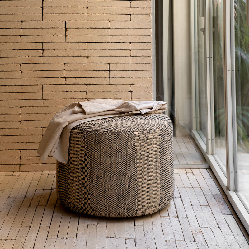 nanimarquina - Wabisabi Pouf | medium / knochenweiß